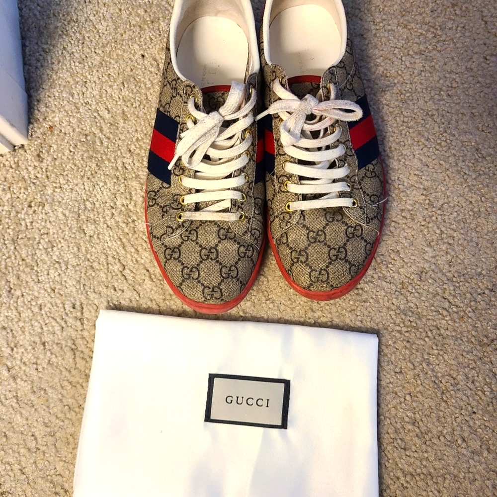 Gucci Shoe